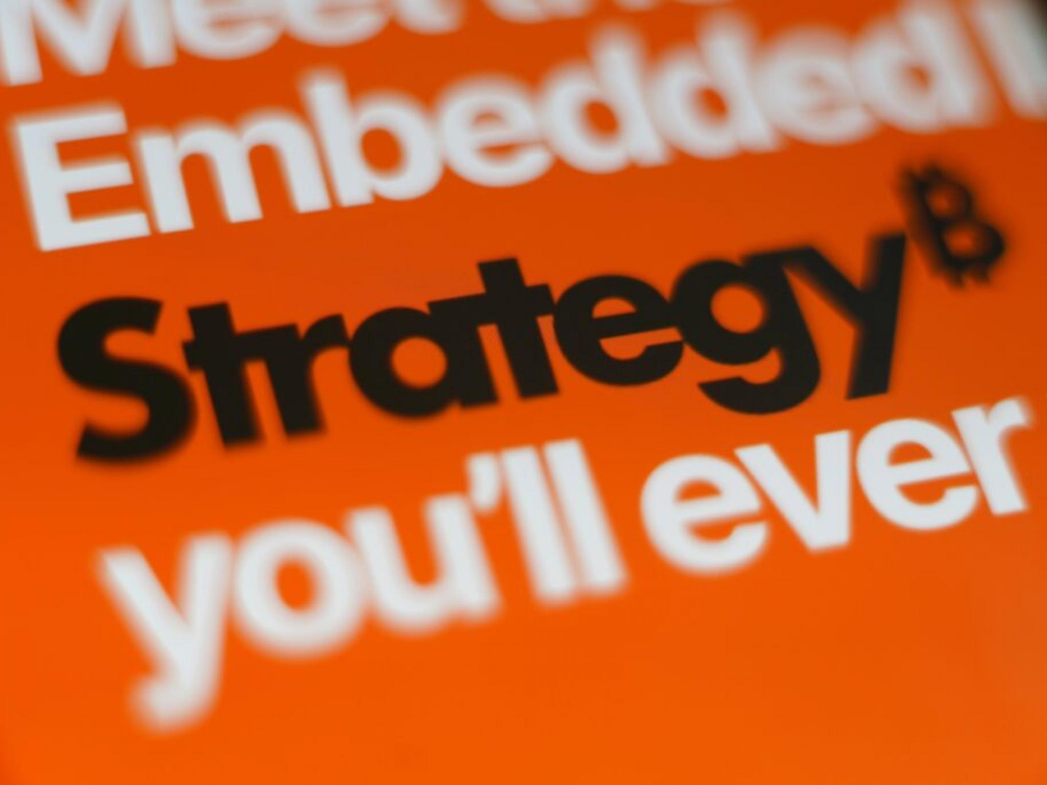 Jim Chanos Goes Long Bitcoin, Short MicroStrategy In Arbitrage Bet Against Retail Speculation